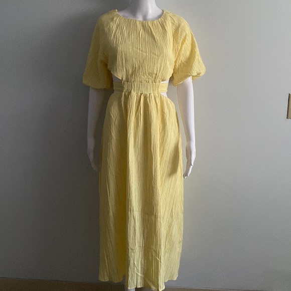 SOLD!!! Yellow Open Back Midi Dress - Picture 2 of 6